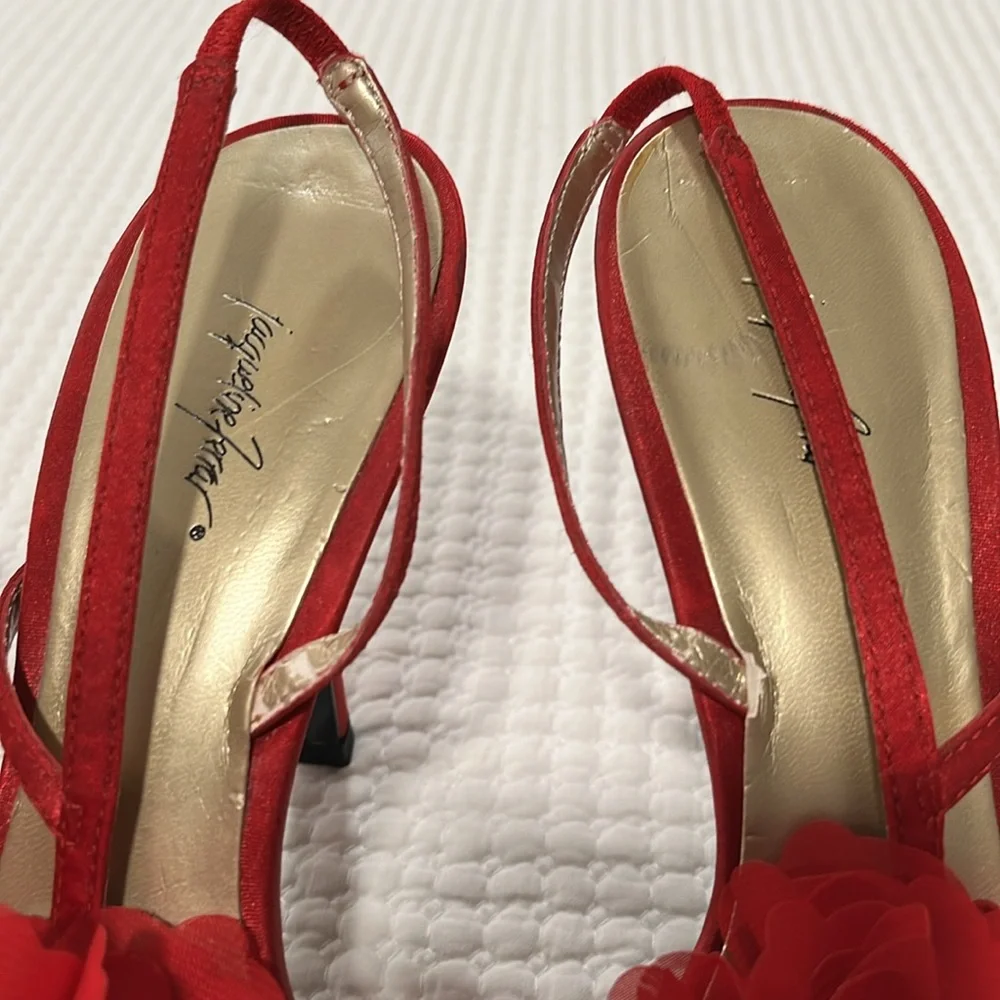 Jacqueline Ferrar Stiletto strap Red High Heeled Dressy sandal Flower Sz 7,5